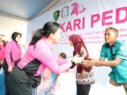 Warga Pulau Borang Puji Layanan Kesehatan & Bansos Bhayangkari Peduli