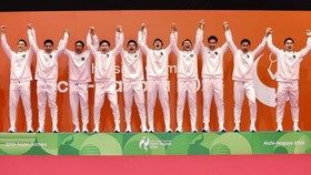 Tim Beregu Putra Indonesia usai berhasil memenangkan medali emas Asian Games 2026. (Arsip PBSI)