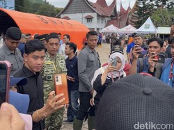 Tinjau Lokasi Banjir Bandang Solok, Gibran Dorong Percepatan Perbaikan Akses