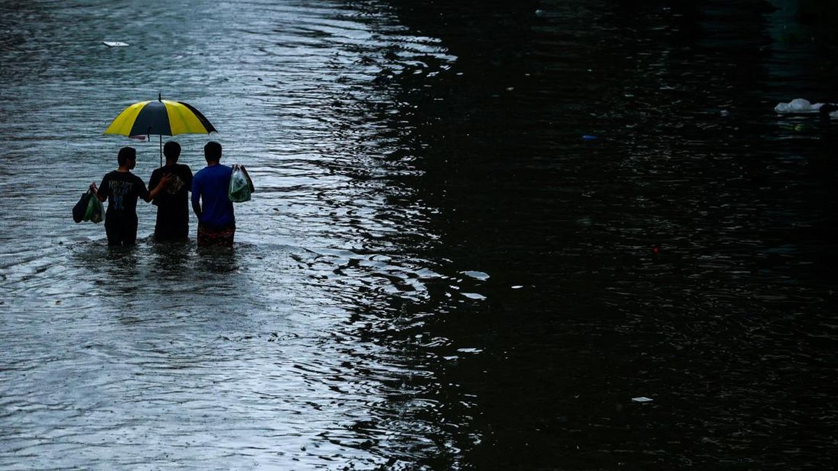 FOTO: Dilanda Banjir Besar, Bangkok Tetapkan Darurat Bencana