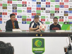 Ditahan Imbang Persis, Pelatih Persipura Minta Maaf ke Masyarakat Papua