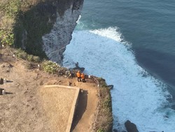 WNA Rusia Hilang di Tanjung Mebulu Pecatu, Motor Ditemukan Dekat Tebing