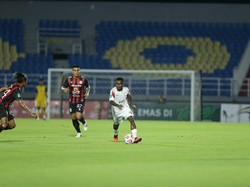 Hasil Championship: Persipura Tahan Imbang Persis Solo 1-1