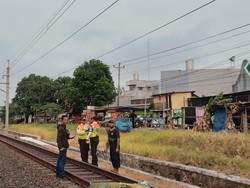 Pemuda Klaten Tewas Tersambar KRL di Prambanan