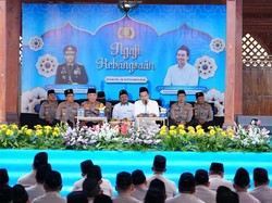 Kapolri Bersama Gus Baha: Jaga Persatuan agar Indonesia Terus Tumbuh dan Maju