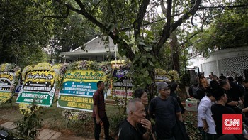 Sejumlah Tokoh Melayat ke Rumah Duka Guruh Soekarnoputra