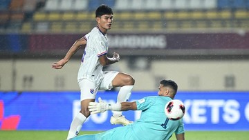Update Eksklusif Olahraga CNN : Hasil FIFA ASEAN Cup: Thailand Hajar Pakistan 4-0, Teearasak Hattrick