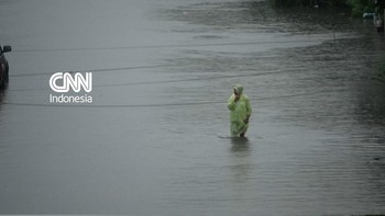 Pemerintah Bangkok, Thailand menetapkan status bencana di 50 distrik setelah banjir besar pada Sabtu (26/9).