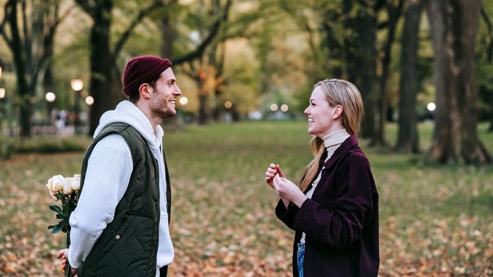7 Zodiak yang Paling Susah Bilang 'I Love You' ke Pasangan