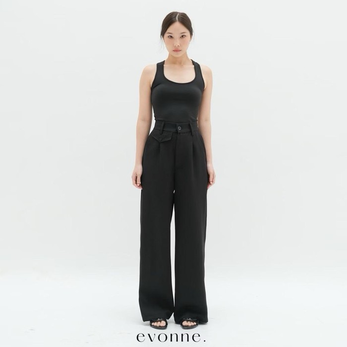Get The Look: ide outfit nonton konser yang antigerah ala Beby Tsabina
