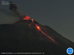 Gunung Ile Lewotolok Meletus 215 Kali dalam Sehari, Lava Mengalir 600 Meter