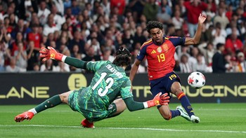 Soccer Football - Nations League - Group A3 - England v Spain - Wembley Stadium, London, Britain - September 26, 2026 Spain's Lamine Yamal scores their first goal REUTERS/David Klein     TPX IMAGES OF THE DAY