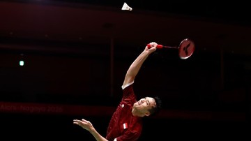 Berita Panas dari Dunia Sport CNN : FOTO: Perjuangan Jonatan Christie Main Dini Hari di Asian Games 2026
