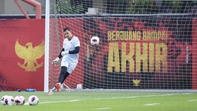 Emil Audero berlatih penuh menjelang laga lawan Malaysia di FIFA ASEAN Cup 2026.
