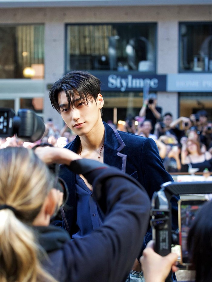 Sebagai global ambassador merek mewah tersebut, San memang sudah beberapa kali berpartisipasi dalam acara mode yang diselenggarakan oleh Dolce & Gabbana, Beauties./ Foto: instagram.com/choi3san