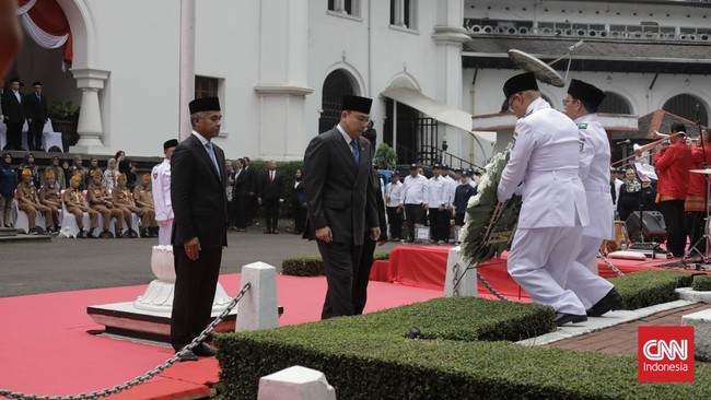 Wamen Komdigi Angga Raka di Peringatan Hari Bhakti Pos dan Telekomunikasi (Postel) ke-81 di Bandung