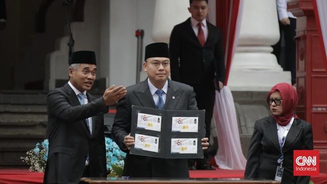 Wamen Komdigi Angga Raka di Peringatan Hari Bhakti Pos dan Telekomunikasi (Postel) ke-81 di Bandung