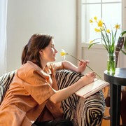 4 Zodiak yang Paling Suka Journaling untuk Melegakan Pikiran