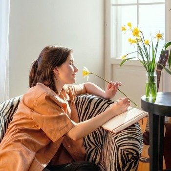 4 Zodiak yang Paling Suka Journaling untuk Melegakan Pikiran