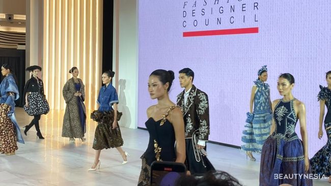 23 Desainer Indonesia Suguhkan Batik Kudus dan Denim dalam Kanvas Budaya: Satu Napas di Fashion Nation 2026