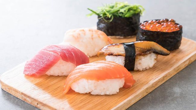 7 Cara Makan Sushi yang Benar