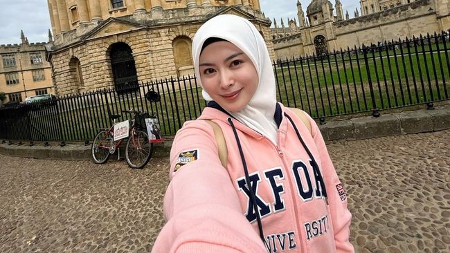 Ayana Moon Jadi Muslimah Korea Pertama yang Kuliah di Oxford, Intip Potretnya Kini Berteman dengan Azka COC