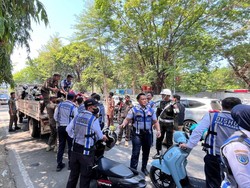 Dishub Makassar Angkut 25 Motor Parkir Liar Depan SD Sudirman