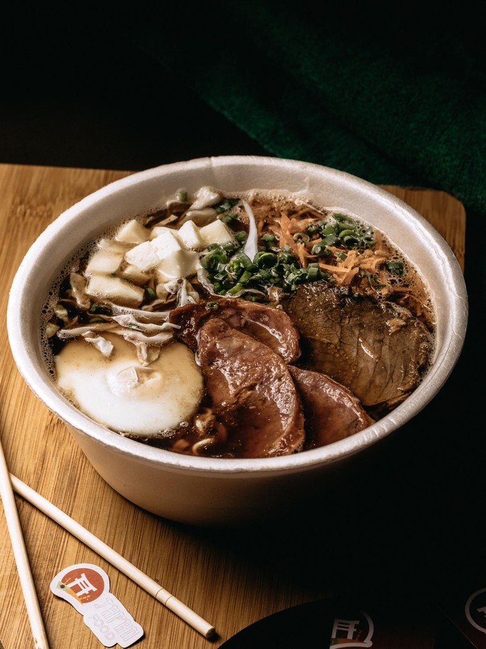 Ilustrasi ramen Tonkotsu