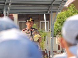 Polres Grobogan Edukasi soal AI dan Bullying Saat Kegiatan Upacara di Sekolah