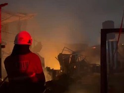 Gudang Mebel di Jakbar Kebakaran, Warga Dengar Bunyi Ledakan