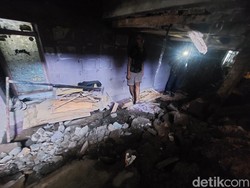 Banjir Terjang Cisarua KBB, 15 Rumah Terendam-1 Lansia Dievakuasi