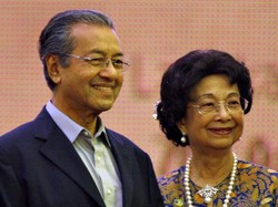 Malaysia Gelar Pemakaman Kenegaraan untuk Istri Mahathir Mohamad