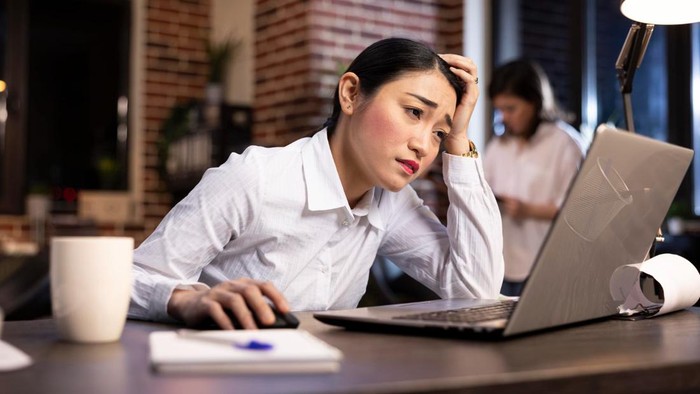 3 Kalimat yang Diucapkan Orang Saat Alami Tekanan Mental dan Emosional di Tempat Kerja