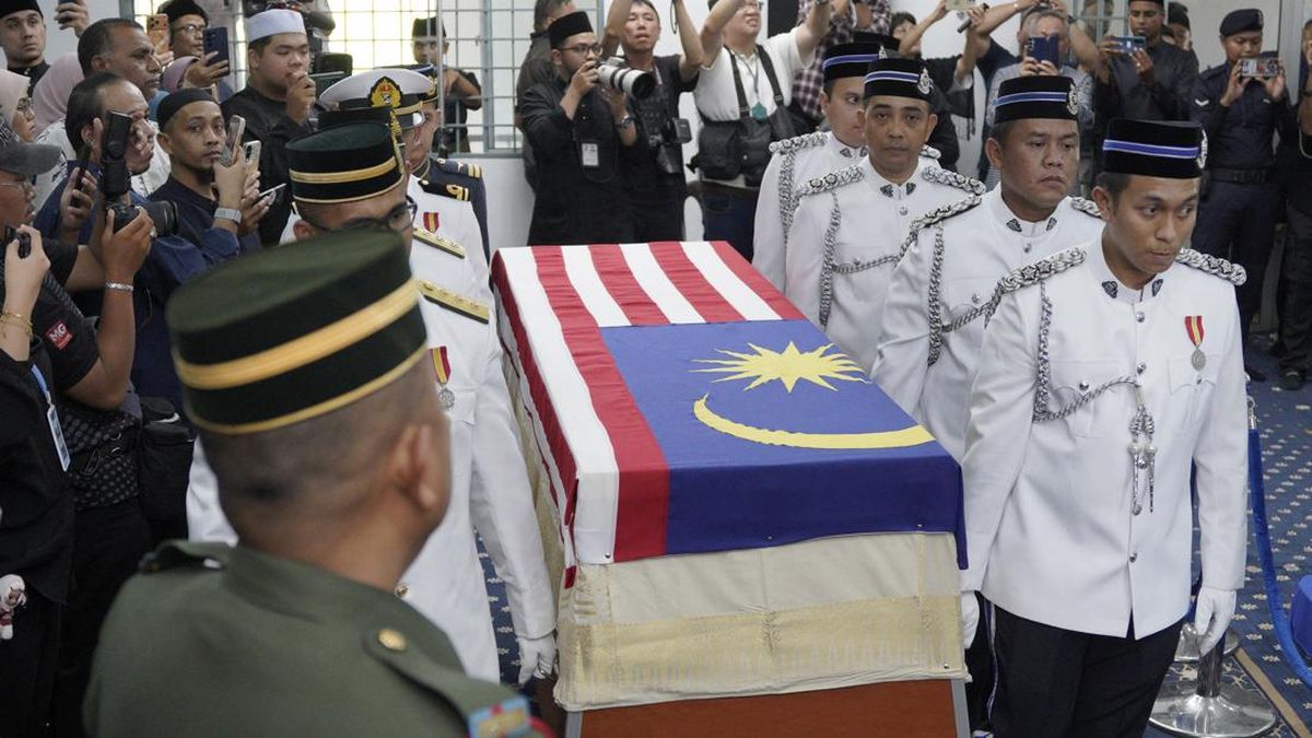 Mendiang Siti Hasmah Istri Mahathir Dimakamkan di Putrajaya Malaysia