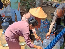 Jutaan Liter Air Bersih Disalurkan Atasi Kekeringan di Kabupaten Malang