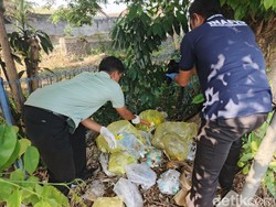 Limbah Medis RSU Negara Berserakan di Pinggir Jalan, Polisi Selidiki
