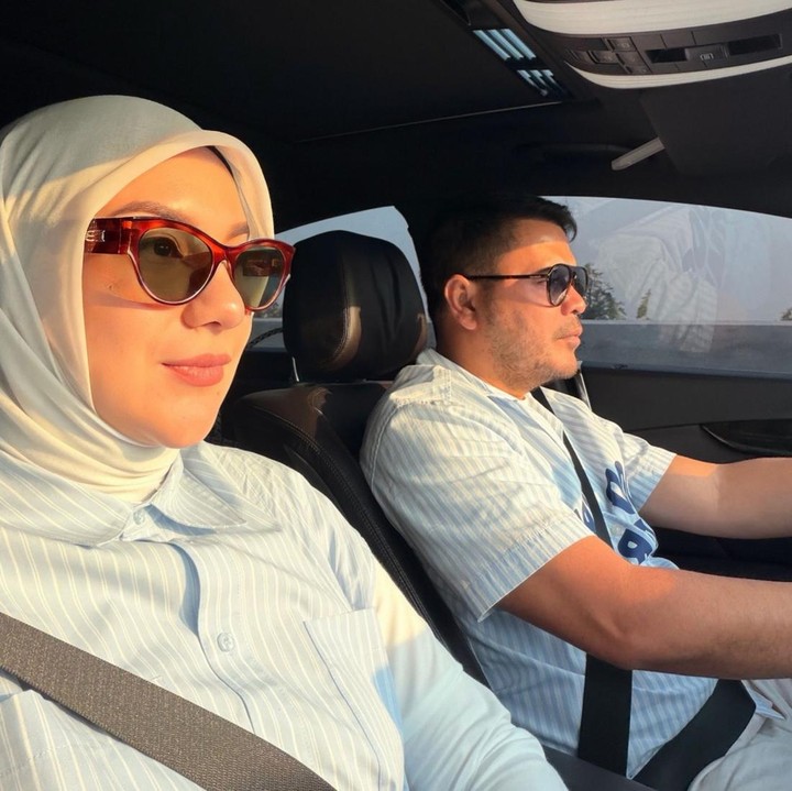 <p>Saking bahagianya diajak liburan, perempuan bernama asli Yris Jetty Dirk de Beule ini berdoa untuk sang suami agar terus dipermudah setiap langkah dan usahanya.(Foto:Instagram @_irishbella_)</p>
