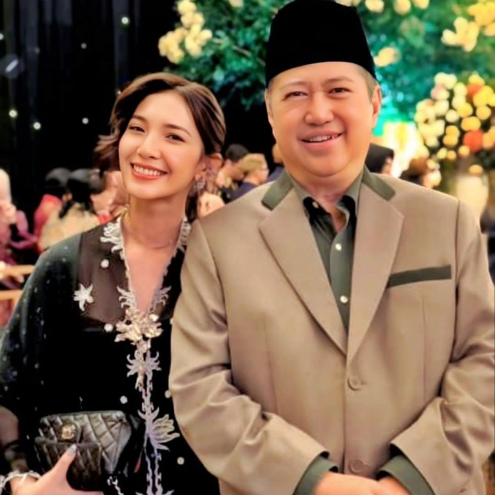 <p>Tak ketinggalan, ayah mertuanya, Harry Kiss, pun memberikan ucapan spesial untuk Sheila melalui sebuah video. &ldquo;Selamat HUT Menantuku, Sheila Dara Aisha 24 Sep 2026. Lagu Selamat Untukmu Katara Singers, Cipt. Erwin Gutawa - Harry Kiss,&rdquo; tulisnya, dikutip dari laman Instagram <em>@v8harrykiss.&nbsp;</em>(Foto: Instagram @v8harrykiss)</p>