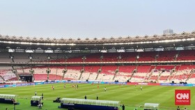 Singapura untuk sementara unggul 1-0 atas Bangladesh pada babak pertama FIFA ASEAN Cup 2026, Senin (28/9).