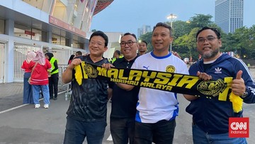 Kabar Sport CNN Terbaru : Suporter Malaysia Nyaman Tandang ke GBK, Suarakan Perdamaian
