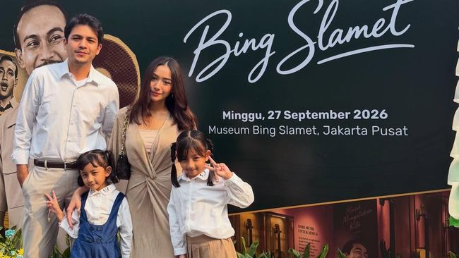 Potret Adzana dan Rizky Alatas Hadiri Peresmian Museum Sang Kakek Bing Slamet
