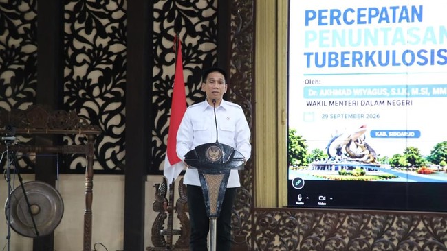 Wakil Menteri Dalam Negeri (Wamendagri) Akhmad Wiyagus mendorong percepatan pemberian Terapi Pencegahan Tuberkulosis (TPT) di Kabupaten Sidoarjo, Jawa Timur, Selasa (29/9).