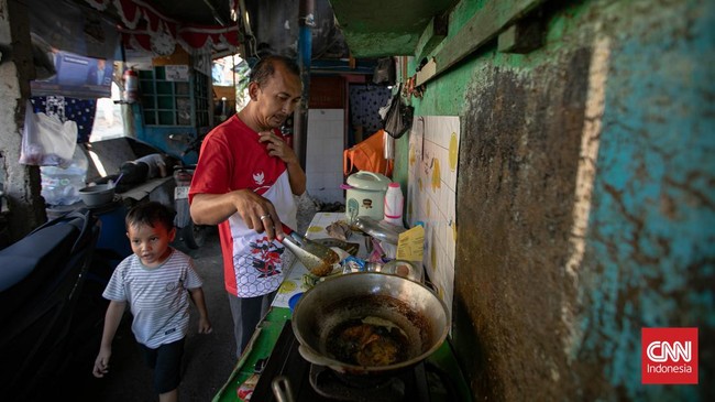 Gubernur DKI Jakarta Pramono Anung mengungkapkan rencana penataan kawasan Anak Kali Krukut di Kebon Kacang, Tanah Abang, Jakarta Pusat.