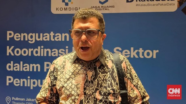 Direktur ATSI Marwan O. Baasir ungkap skema perlindungan sisa kuota pelanggan agar tak hangus. (Foto: CNN Indonesia/ Nadhira Aliya)