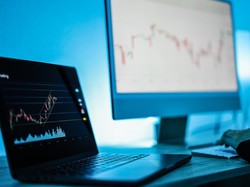 MDKA Balik Cetak Laba US$ 101,56 Juta, ANTM Borong 9 Ton Emas