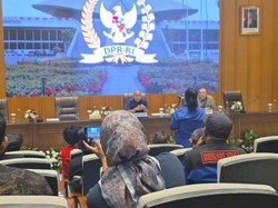 Buruh Bicara Risiko Kerja Kontrak Berlarut ke DPR, Singgung Potensi Asusila