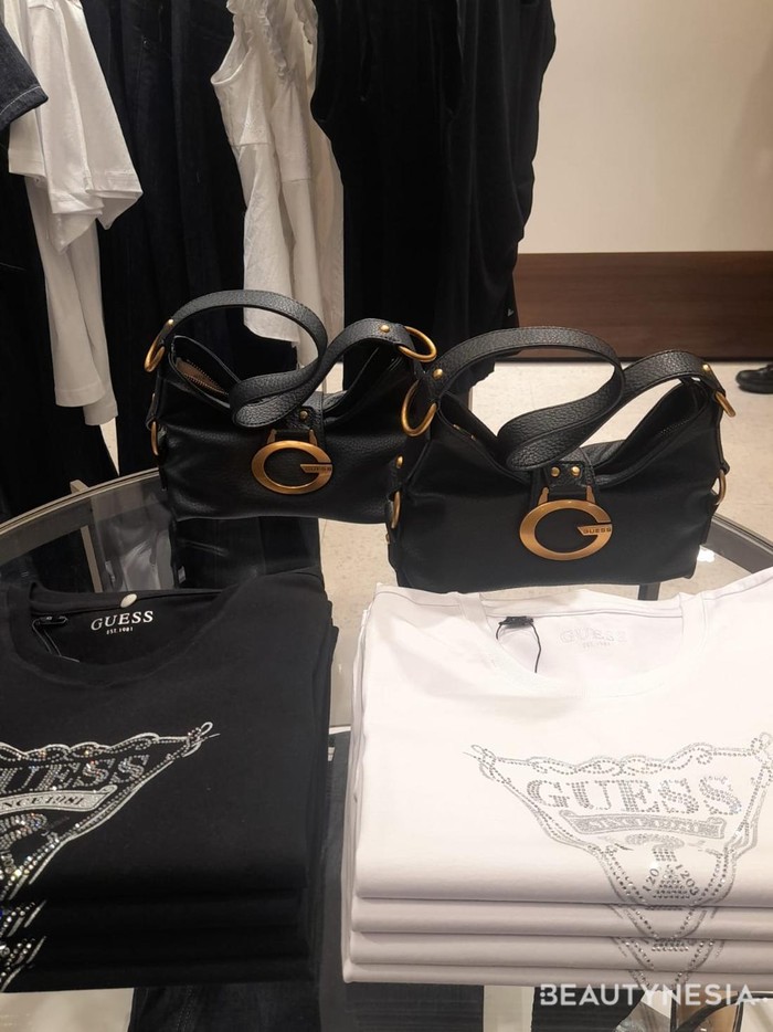 Kamu bisa mendapatkan GUESS Fall 2026 Collection ini secara langsung di GUESS Grand Indonesia, Skybdridge Level 1./ Foto: Sierra/Beautynesia