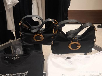 Kamu bisa mendapatkan GUESS Fall 2026 Collection ini secara langsung di GUESS Grand Indonesia, Skybdridge Level 1./ Foto: Sierra/Beautynesia