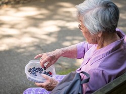Nenek 100 Tahun Ini Ungkap Rahasia Panjang Umur Lewat Makanan Favoritnya