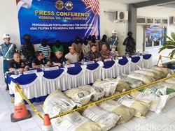 4 WN Filipina Selundupkan 4 Ton Sianida Ditangkap di Laut Buol